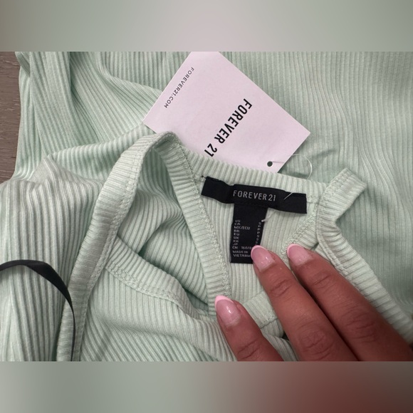 Forever 21 Light Green Ribbed Top - Picture 2 of 4